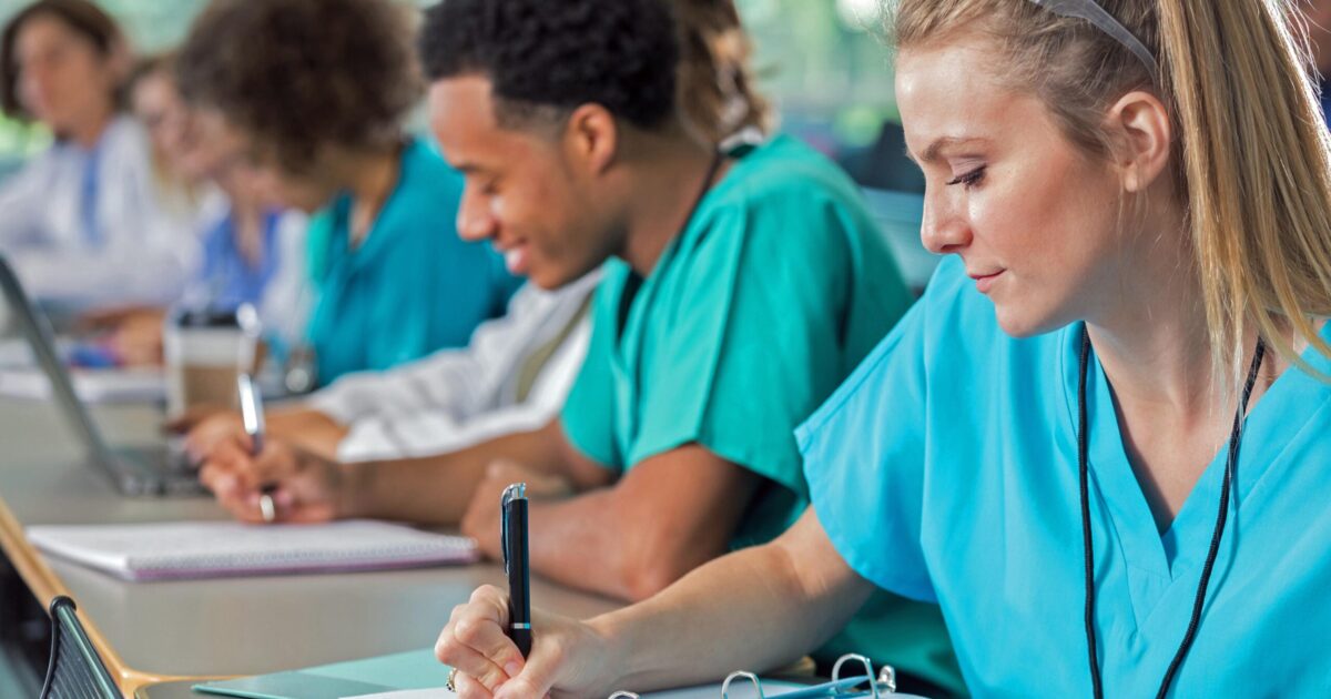 Chart Your Course: Finding the Right Online LPN Program for You